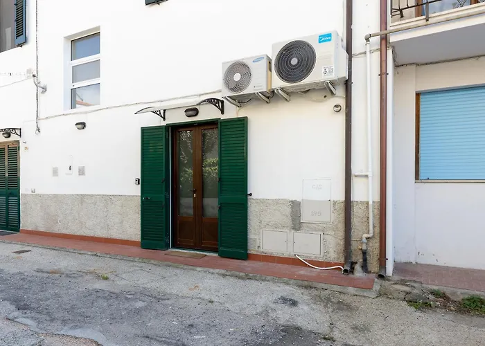 Pisa Bright Apartment Near The Airport