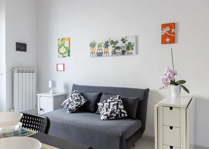 Pisa Bright Apartment Near The Airport